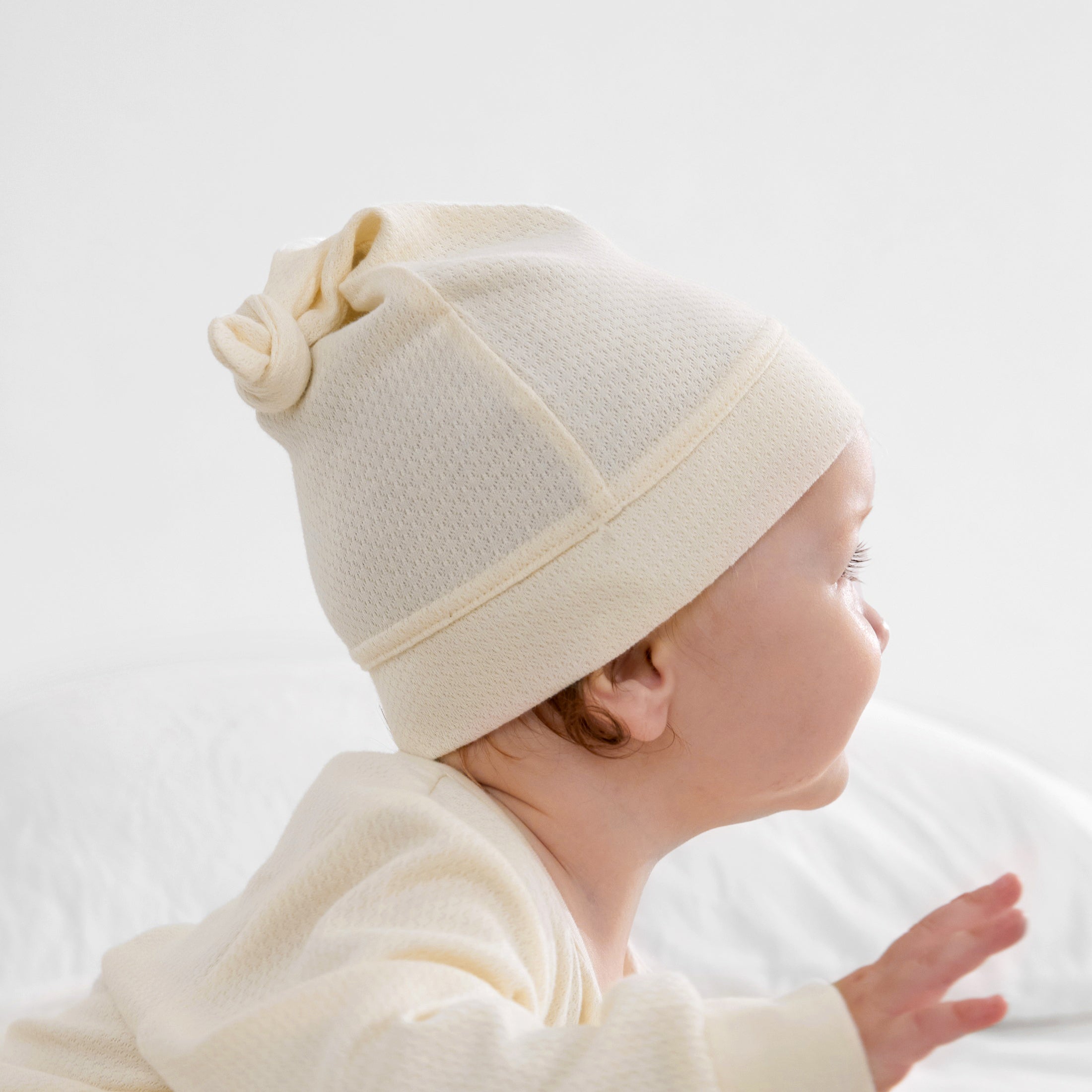 Baby Top Knot Hat Circle Grid